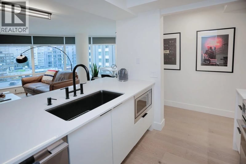 #703 1288 ALBERNI Street, Vancouver, British Columbia, V6E4N5, Vancouver, British Columbia — photo 1 of 5