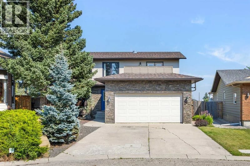 8 Millside Court Southwest, Calgary, Alberta, T2Y2P5, Calgary, Alberta — photo 1 of 5