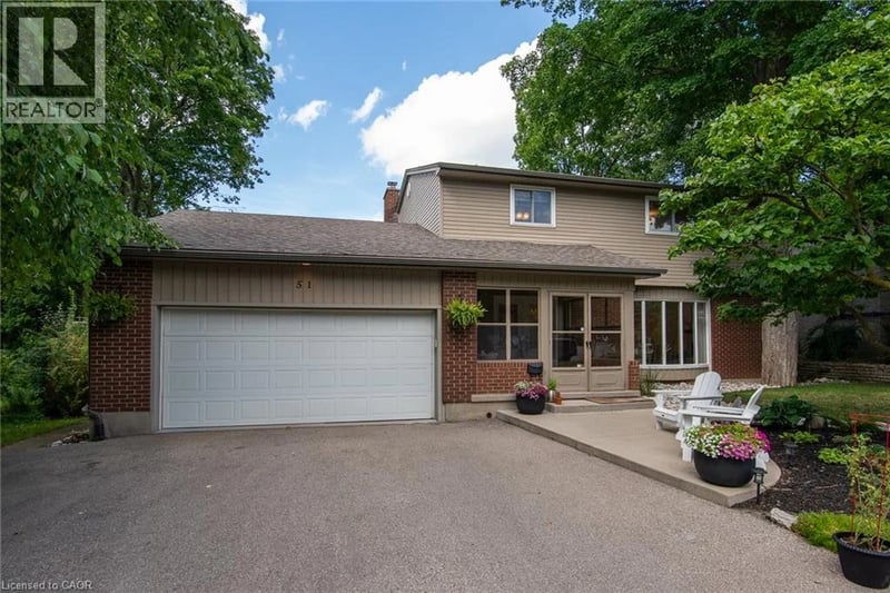 51 MURRAYHILL Court, Kitchener, Ontario, N2E1N8, Kitchener, Ontario — photo 1 of 5