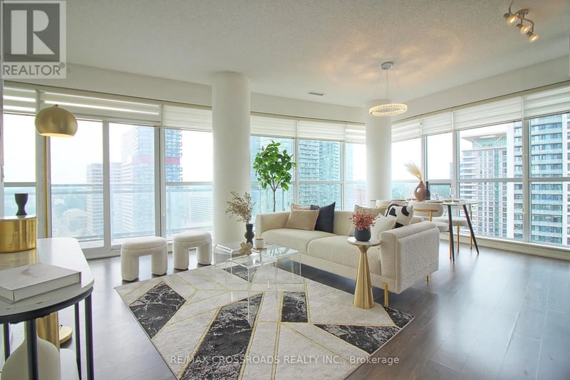 #2202 89 Dunfield Avenue, Toronto (Mount Pleasant West), Ontario, M4S0A4, Toronto (Mount Pleasant West), Ontario — photo 1 of 5