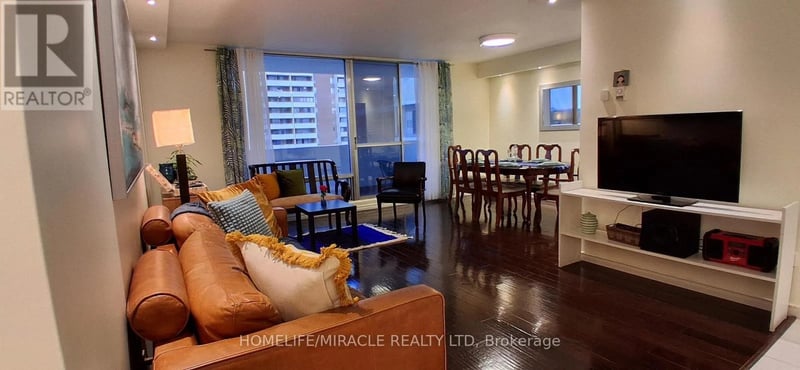 #1618 1 Massey Square, Toronto (Crescent Town), Ontario, M4C5L4, Toronto (Crescent Town), Ontario — photo 1 of 5