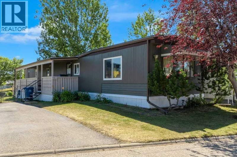 99 Arbour Lake Road, Calgary, Alberta, T3G4E4, Calgary, Alberta — photo 1 of 5