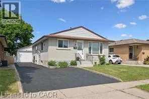#UPPER UNIT 30 KIMBERLY Road, Cambridge, Ontario, N1R5E9, Cambridge, Ontario — photo 1 of 5