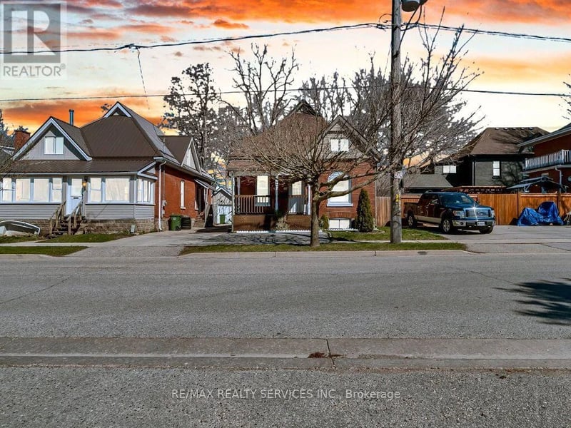 65 Moore Street, St. Thomas, Ontario, N5R3W4, St. Thomas, Ontario — photo 1 of 5