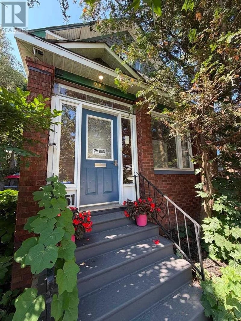 951 Wellington ST E, Sault Ste. Marie, Ontario, P6A2N8, Sault Ste. Marie, Ontario — photo 1 of 5