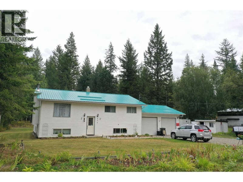 330 CARAGANA Road, Quesnel, British Columbia, V2J5P2, Quesnel, British Columbia — photo 1 of 5