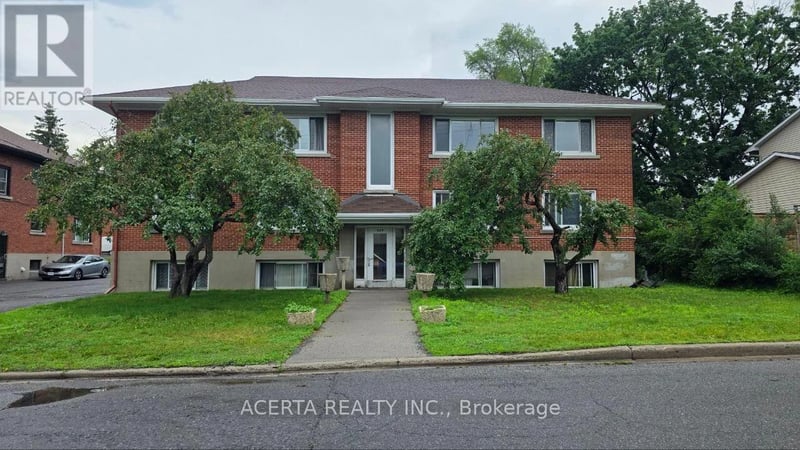 #3 649 Cole Avenue South, Ottawa, Ontario, K2A2B6, Ottawa, Ontario — photo 1 of 5