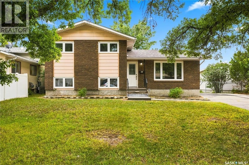 347 Trudelle CRESCENT, Regina, Saskatchewan, S4T6X1, Regina, Saskatchewan — photo 1 of 5