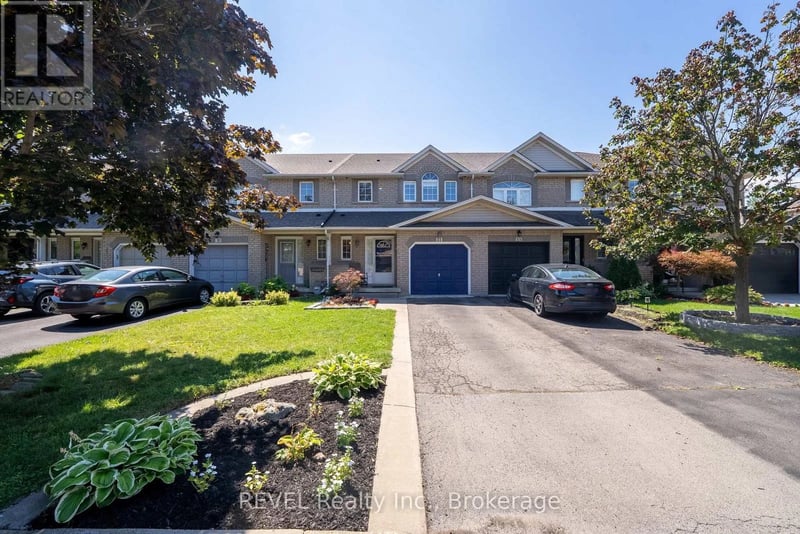 11 Elderberry Avenue, Grimsby (Grimsby West), Ontario, L3M5M9, Grimsby (Grimsby West), Ontario — photo 1 of 5