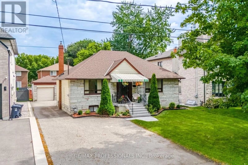 53 Wilmar Road, Toronto (Islington-City Centre West), Ontario, M9B3R8, Toronto (Islington-City Centre West), Ontario — photo 1 of 5