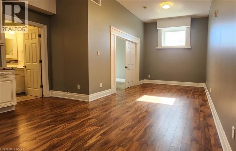 #204 757 KING Street East, Cambridge, Ontario, N3H3N8, Cambridge, Ontario — photo 1 of 5