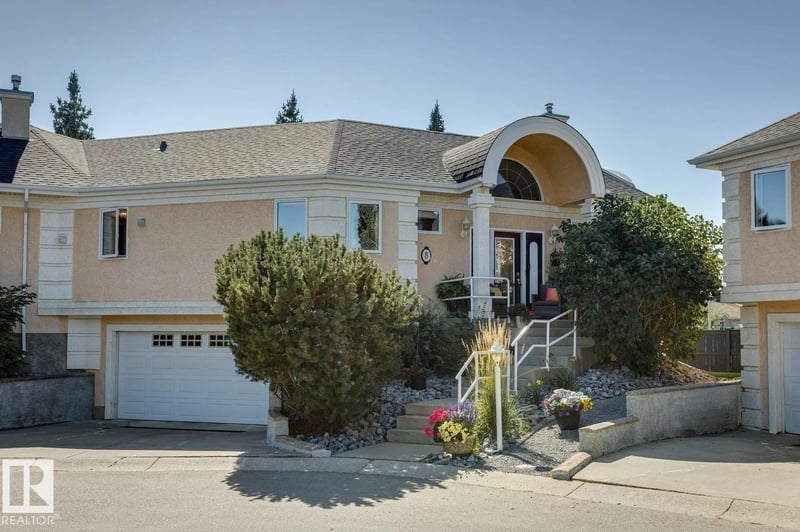 #8 11809 9B AV NW, Edmonton, Alberta, T6J7B6, Edmonton, Alberta — photo 1 of 5