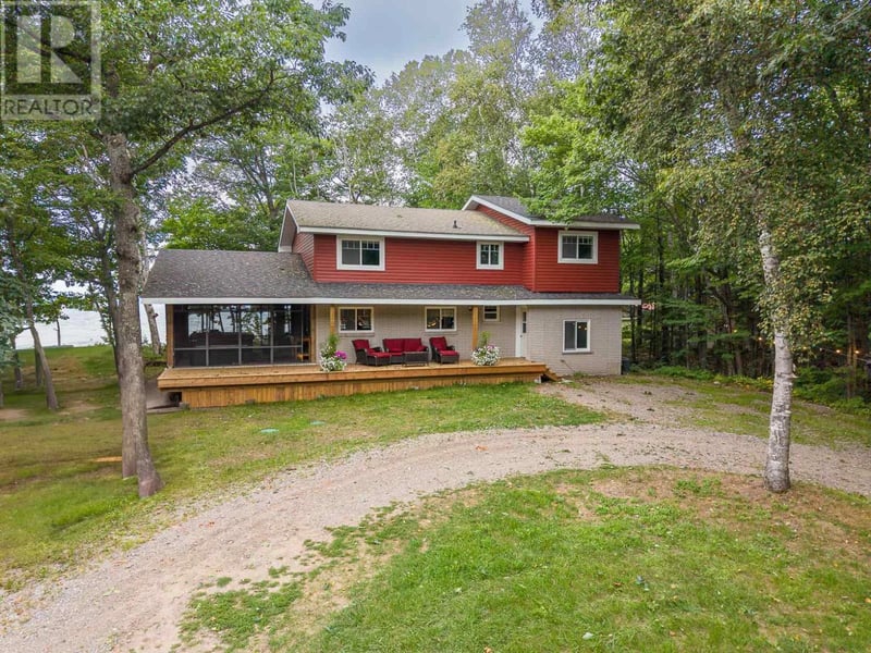 9 Nokomis Beach RD, Sault Ste. Marie, Ontario, P6A5K6, Sault Ste. Marie, Ontario — photo 1 of 5