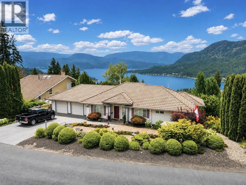 2595 Golf Course Drive, Blind Bay, British Columbia, V0E1H2, Blind Bay, British Columbia — photo 1 of 5
