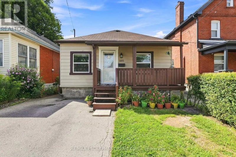 127 Park Row North, Hamilton (Crown Point), Ontario, L8H4E7, Hamilton (Crown Point), Ontario — photo 1 of 5