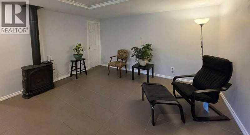 737 ROBINSON, Coquitlam, British Columbia, V3J4E9, Coquitlam, British Columbia — photo 1 of 5