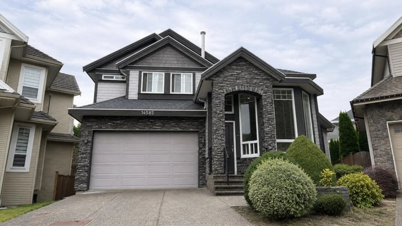 14585 59A Avenue, Surrey, British Columbia, V3S7B5, Surrey, British Columbia — photo 1 of 5