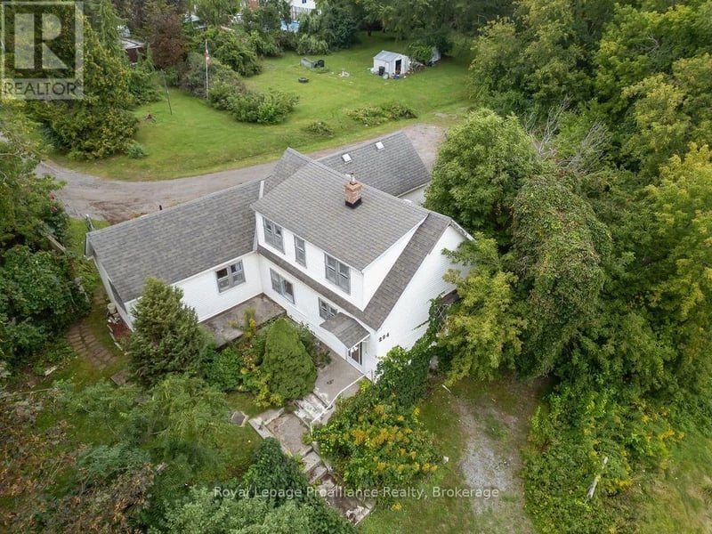 294 Moira Street East, Belleville (Belleville Ward), Ontario, K8P2T1, Belleville (Belleville Ward), Ontario — photo 1 of 5