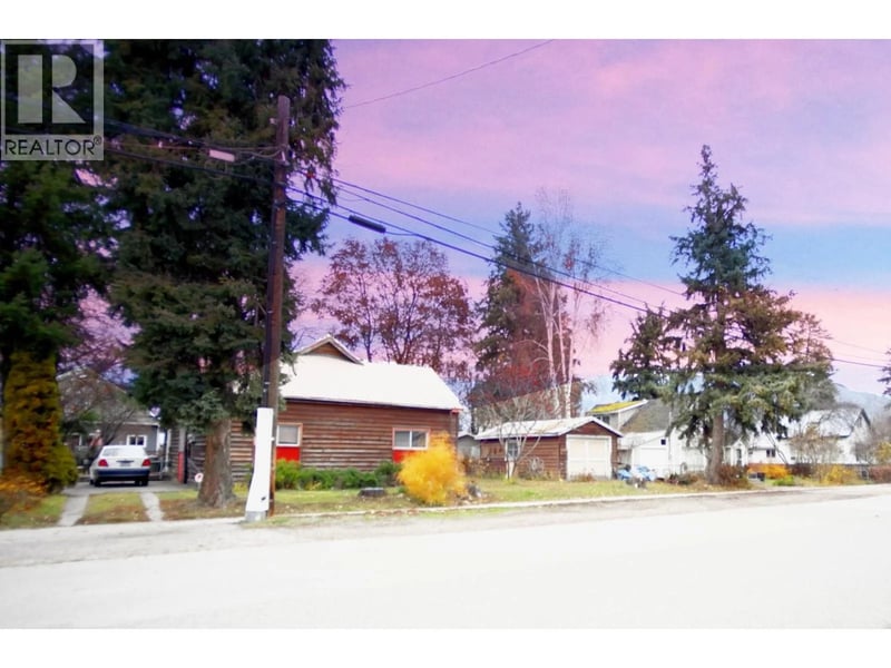 611 REGENT Avenue, Enderby, British Columbia, V0E1V2, Enderby, British Columbia — photo 1 of 4