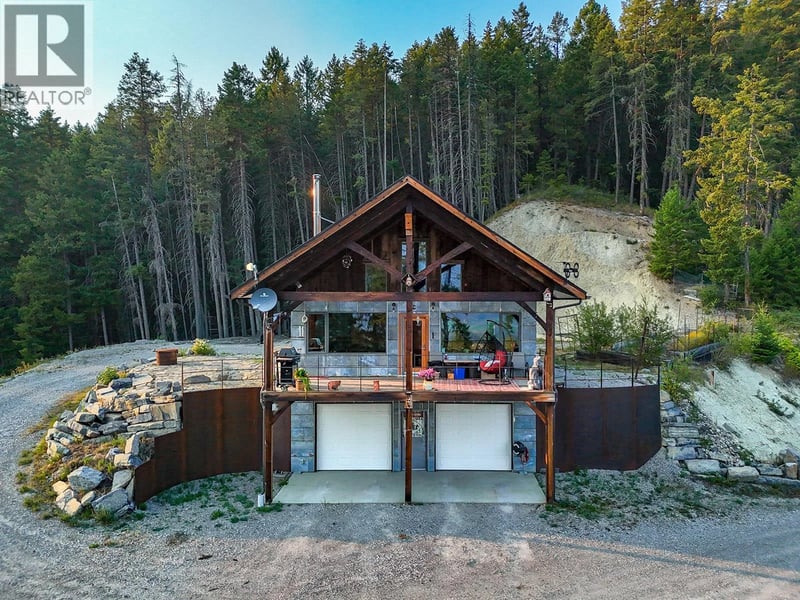 2023 McMurdo Road, Golden, British Columbia, V0A1H4, Golden, British Columbia — photo 1 of 5