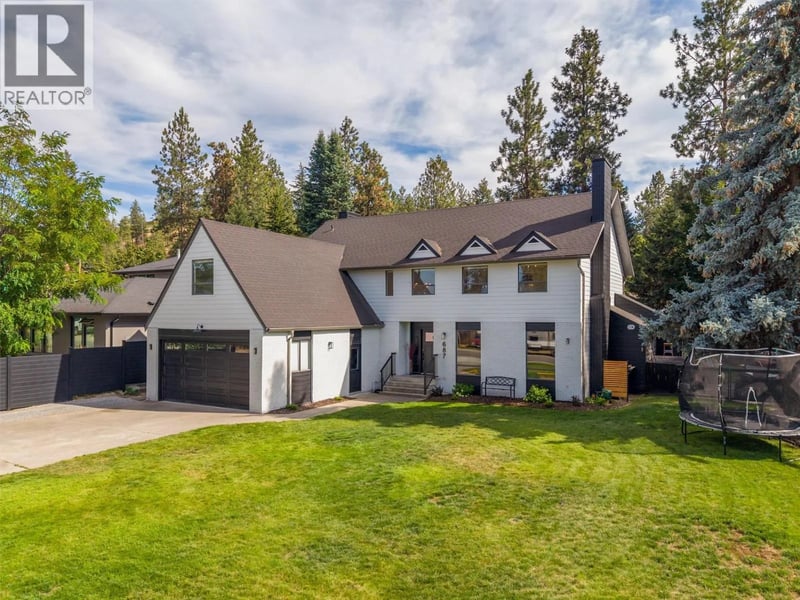 687 Barnaby Road, Kelowna, British Columbia, V1W4N8, Kelowna, British Columbia — photo 1 of 5