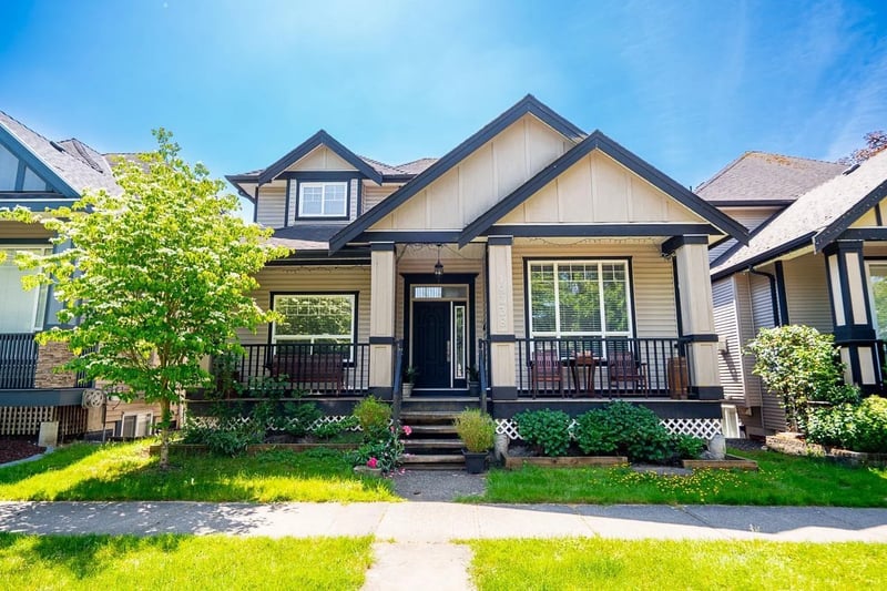 19338 72A Avenue, Surrey, British Columbia, V4N5X9, Surrey, British Columbia — photo 1 of 5