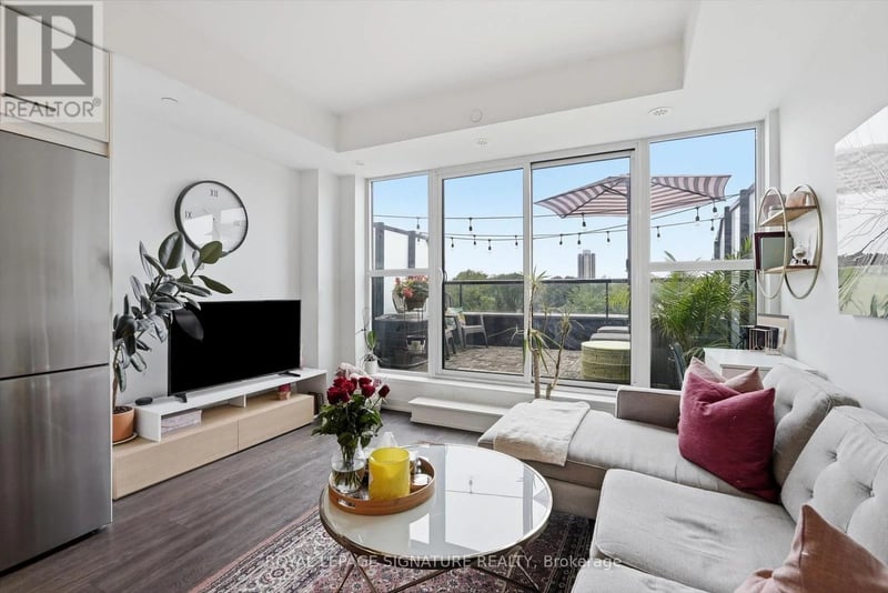 #503 899 Queen Street East, Toronto (South Riverdale), Ontario, M4M0C8, Toronto (South Riverdale), Ontario — photo 1 of 5
