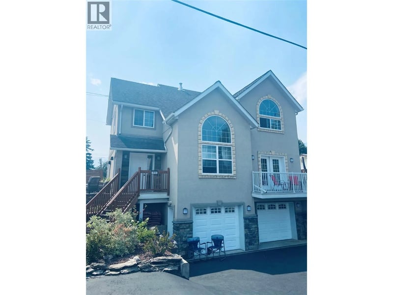 916 13 Street South, Golden, British Columbia, V0A1H0, Golden, British Columbia — photo 1 of 5