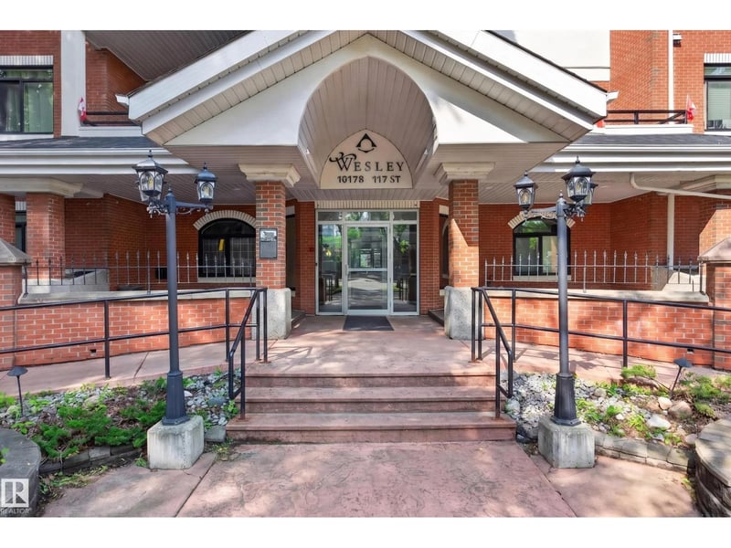 #401 10178 117 ST NW, Edmonton, Alberta, T5K2X9, Edmonton, Alberta — photo 1 of 5