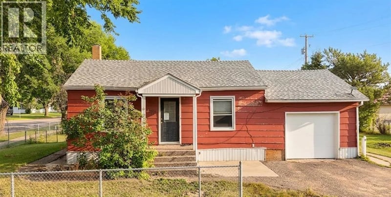 4653 55th Avenue, High Prairie, Alberta, T0G1E0, High Prairie, Alberta — photo 1 of 5