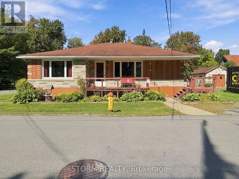 37 Oak Street, South Glengarry, Ontario, K0C1N0, South Glengarry, Ontario — photo 1 of 5