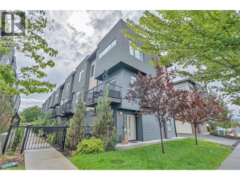 #115 388 Eckhardt Avenue East, Penticton, British Columbia, V2A0C7, Penticton, British Columbia — photo 1 of 5