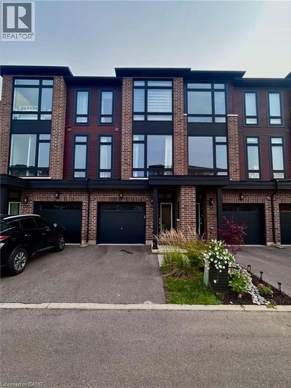 #20 270 MELVIN Avenue, Hamilton, Ontario, L8H0B4, Hamilton, Ontario — photo 1 of 5