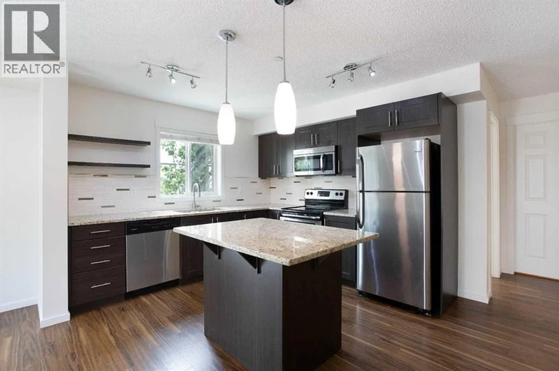 755 Copperpond Boulevard Southeast, Calgary, Alberta, T2Z4R2, Calgary, Alberta — photo 1 of 5