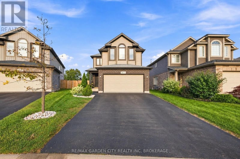 8377 Jeffrey Court, Niagara Falls (Forestview), Ontario, L2H0M9, Niagara Falls (Forestview), Ontario — photo 1 of 5