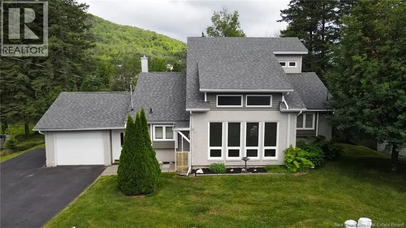 11 Leblond Street, Edmundston, New Brunswick, E3V4K9, Edmundston, New Brunswick — photo 1 of 5