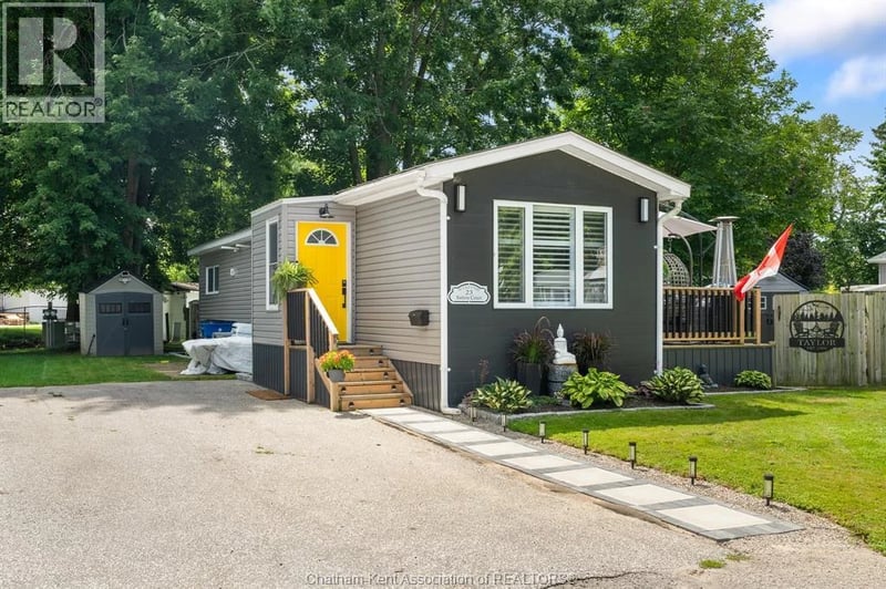 23 Sutton Court, Chatham, Ontario, N7L4G4, Chatham, Ontario — photo 1 of 5