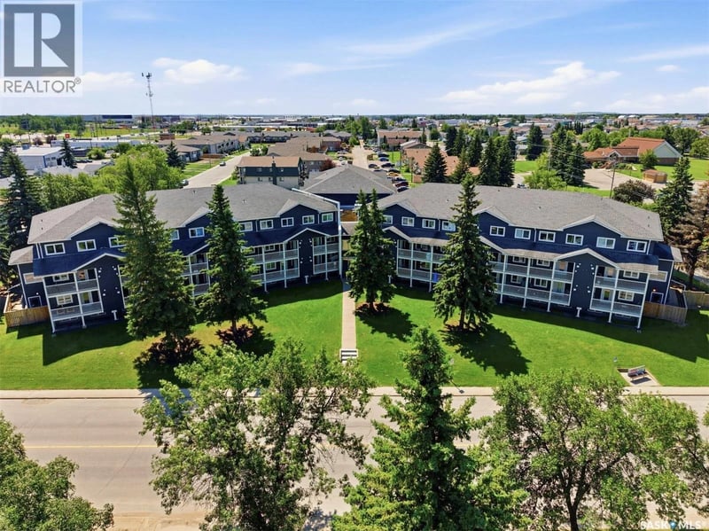 203 515 28th STREET E, Prince Albert, Saskatchewan, S6V1X8, Prince Albert, Saskatchewan — photo 1 of 5