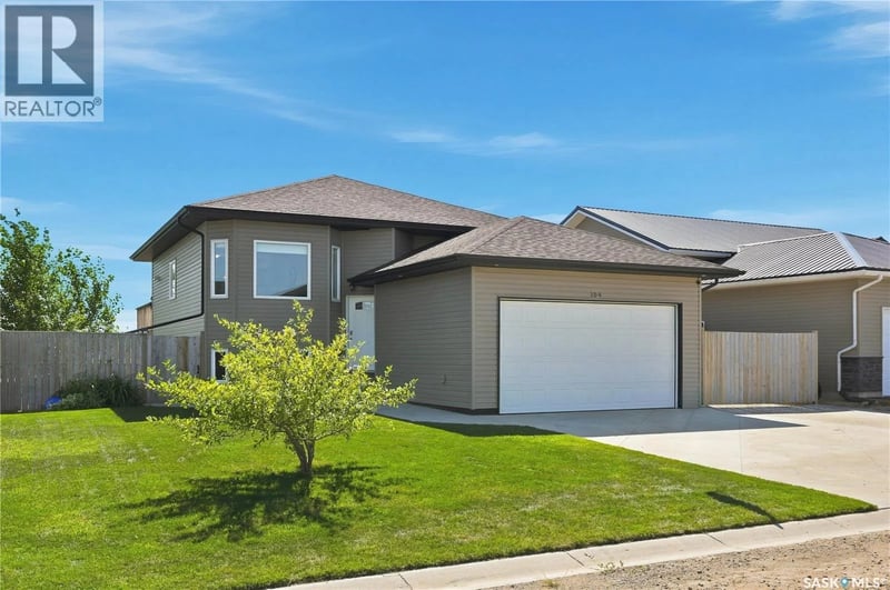 104 McDonald STREET, Aberdeen, Saskatchewan, S0K0A2, Aberdeen, Saskatchewan — photo 1 of 5