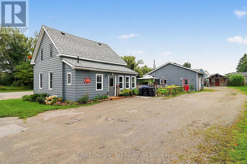 154 ROBERT Street West, Penetanguishene, Ontario, L9M1P8, Penetanguishene, Ontario — photo 1 of 5