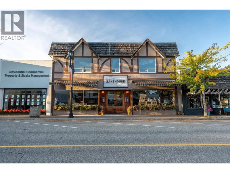 10110 Main Street, Summerland, British Columbia, V0H1Z0, Summerland, British Columbia — photo 1 of 5