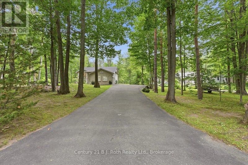 1439 Chapman Road, Penetanguishene, Ontario, L9M2B2, Penetanguishene, Ontario — photo 1 of 5