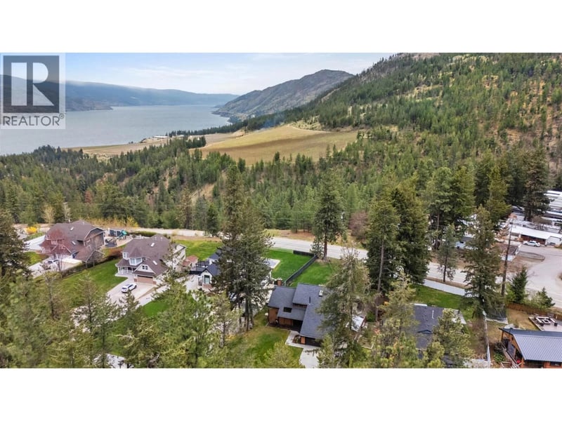5305 Bradbury Street, Peachland, British Columbia, V0H1X8, Peachland, British Columbia — photo 1 of 5
