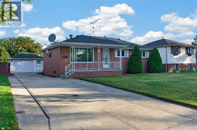 5015 COLBOURNE, Windsor, Ontario, N8T1T6, Windsor, Ontario — photo 1 of 5