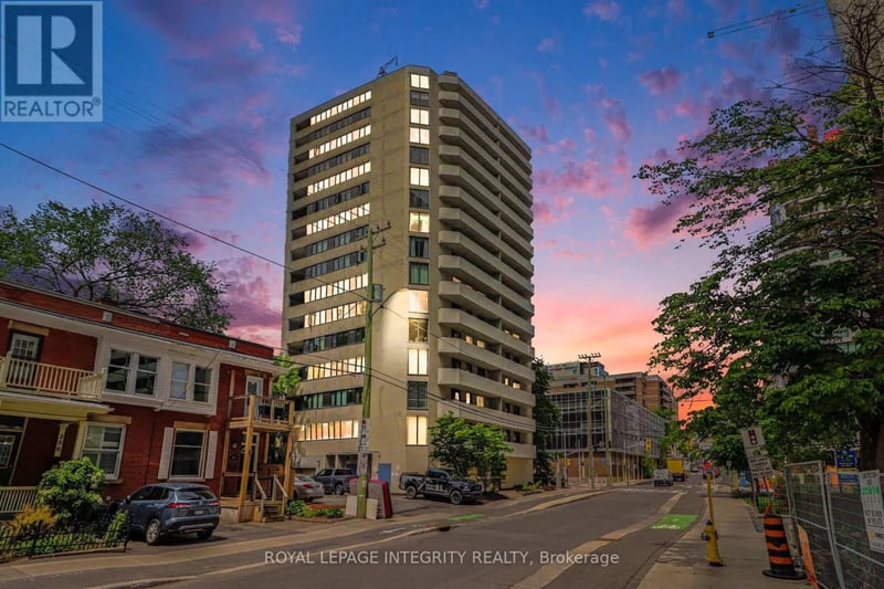 #102 200 Bay Street South, Ottawa, Ontario, K1R7W8, Ottawa, Ontario — photo 1 of 5