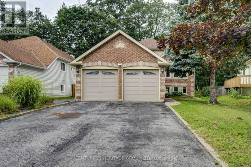 68 Dyer Drive, Wasaga Beach, Ontario, L9Z1E4, Wasaga Beach, Ontario — photo 1 of 5