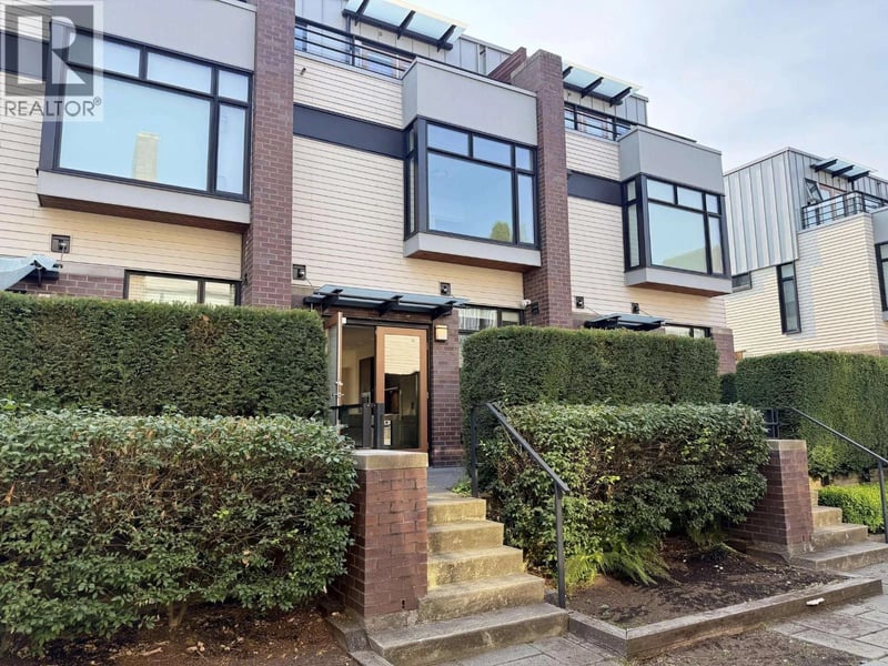 6180 OAK Street, Vancouver, British Columbia, V6M2W2, Vancouver, British Columbia — photo 1 of 5