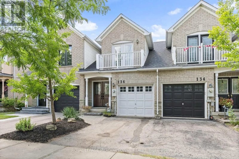 136 Dominion Gardens Drive, Halton Hills (Georgetown), Ontario, L7G6B6, Halton Hills (Georgetown), Ontario — photo 1 of 5