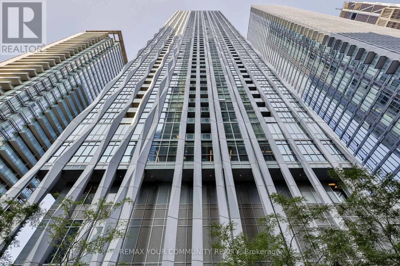 #4301 1 Yorkville Avenue, Toronto (Annex), Ontario, M4W0B1, Toronto (Annex), Ontario — photo 1 of 5