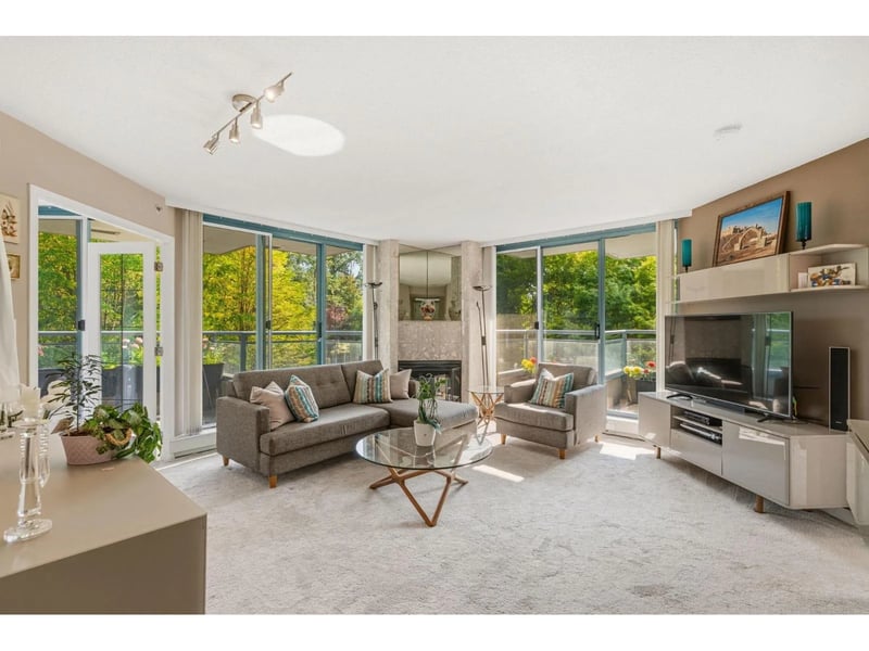 #203 13353 108 Avenue, Surrey, British Columbia, V3T5T5, Surrey, British Columbia — photo 1 of 5